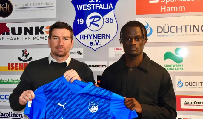Herzlich Willkommen  Elias Opoku