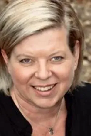 Nina  Isenbeck 