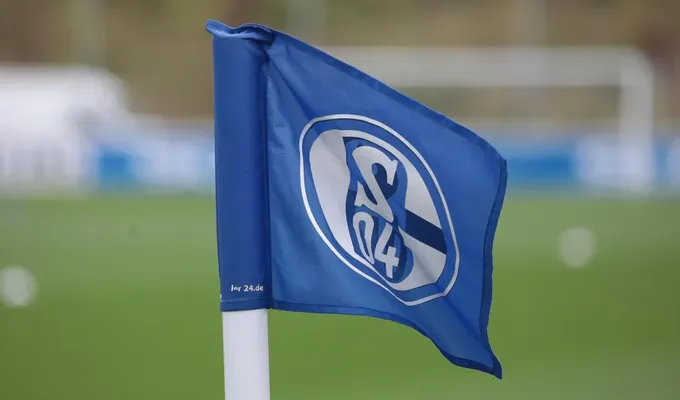 Westfalia vor Flutlichtduell auf Schalke